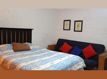 Roomgo MX - Casa solo mujeres en la Estancia, Zapopan - MX$5,000 por mes