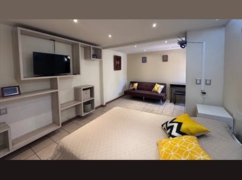 Roomgo MX -  Amplia habitación amueblada en coliving – Barrio La Noria, Centro, Oaxaca, Oaxaca - MX$5,800 por mes
