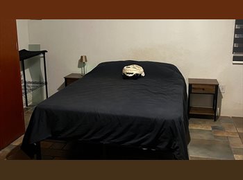 Roomgo MX - Amplia Recamara con Baño privado y acceso independiente, Tlalnepantla - MX$7,000 por mes