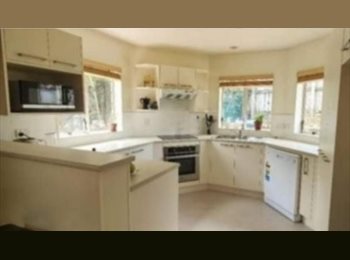 Roomgo NZ - Room for rent- Onetrehill, Auckland - $250 pw