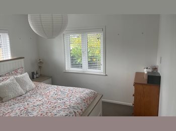 Roomgo NZ - Large room + spare room, Auckland - $400 pw