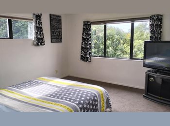 Roomgo NZ - Ellerslie Sunny Ensuite Near all Amenities, Auckland - $400 pw