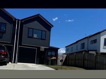 Roomgo NZ - Looking for a flatmate with or without a child, Hamilton - $270 pw