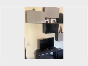 Roomgo PT - Alugo quarto em Matosinhos com transportes públicos metro, autocarros, supermercados e farmácias pró, Porto - 400 € Por mês