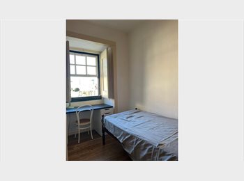 Roomgo PT - Quarto para alugar Praça da Viscondessa dos Olivais, Lisboa - 358 € Por mês