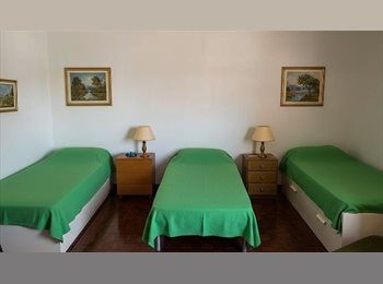 Roomgo PT - Quarto/Cama Amadora ao lado da Estação, Lisboa - 300 € Por mês