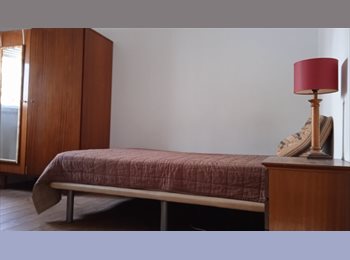Roomgo PT - Quarto individual, Lisboa - 400 € Por mês