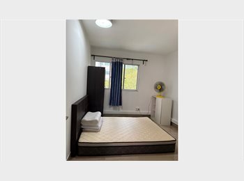 Roomgo SG -  Spacious Common Room @ Bukit Gombak, Bukit Gombak - $1,050 pm