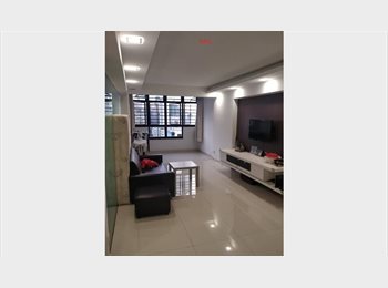 Roomgo SG - Spacious common room with walkin wardrobe area, Farrer Park - $1,100 pm