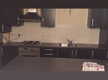 Roomgo UK - Single Room With Built in Wardrobe, Newhaven - £600 pcm