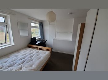 Roomgo UK - LARGE ROOM NEAR UNI  £600pcm, Hatfield - £600 pcm