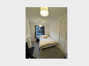 Roomgo UK - Great flat to share next to Clapham Junction, Battersea - £1,200 pcm