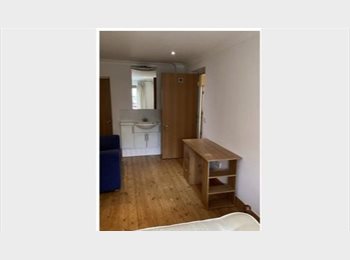 Roomgo UK - 6 bedrooms, 4 bathrooms, HMO redecorated September 2025, Temple Cowley - £5,010 pcm
