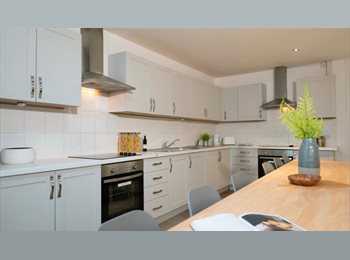 Roomgo UK - 3 Bedroom student house available, Longsight - £756 pcm