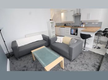 Roomgo UK - New Roommate Needed, Maindy - £600 pcm