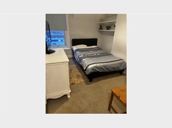 Roomgo UK - Room for rent, Earlsfield - £780 pcm