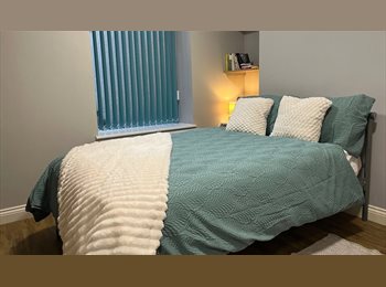 Roomgo UK - Room in a Shared House, Western Street, SA1, Swansea - £595 pcm