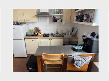 Roomgo UK - Picton Road Flat, Wavertree - £503 pcm