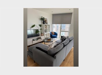 Roomgo UK - Spacious Double Room Available Near Gallions Reach, Beckton - £1,000 pcm