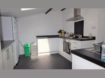 Roomgo UK - ROOM IN SHARED HOUSE, Barbican - £495 pcm