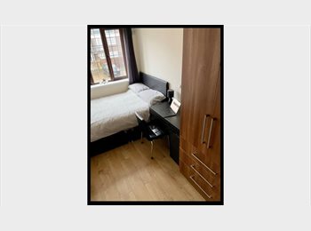 Roomgo UK - Double Room - Bow Road/Mile End - Nov 1st, Bow - £1,000 pcm
