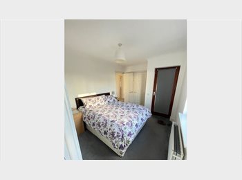 Roomgo UK - ✨Lovely & Bright Ensuite Room in Canary Wharf ✨, Cubitt Town - £1,300 pcm