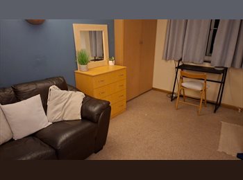 Roomgo UK - Luxury room with en-suite bathroom and  parking, Westbourne - £750 pcm
