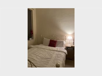 Roomgo UK - Double room in Ealing Common W5, Acton - £730 pcm