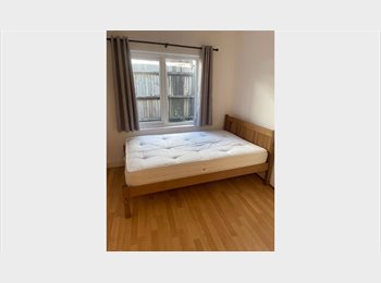Roomgo UK - 2 Double Rooms, W3, Zone 2, East Acton, White City - £1,047 pcm