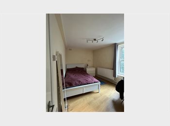 Roomgo UK - Furnished spacious double room- Available now, Elephant and Castle - £1,000 pcm