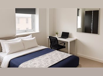 Roomgo UK - Bright Double Room – Short Term (1–2 Months) – £900/month, Bow - £900 pcm