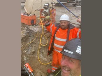 Roomgo UK - ANDREW - 41 - Sheffield