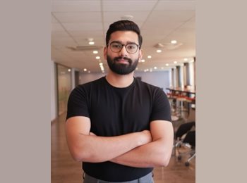 Roomgo UK - Usama - 24 - Leicester