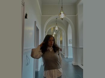 Roomgo UK - Fatima - 22 - Old Town