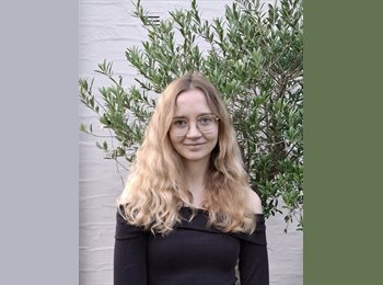 Roomgo UK - Jana - 24 - Cambridge