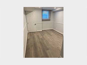 Roomgo US - $800 Room for Rent (Private Bath) 1025 N Carey St, Sandtown-Winchester - $800 pm