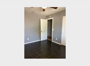 Roomgo US - $700 per month, San Bernardino - $700 pm