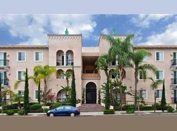 Roomgo US - Fully Furnished Bedroom in a 2Br/2Ba + LOFT w/ views and great location!, Hillcrest - $1,800 pm