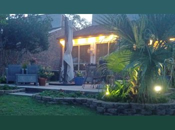 Roomgo US - Beautiful fully furnished guest bedroom on a golf course, Loxley - $950 pm