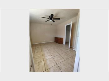 Roomgo US - 2 rooms for rent, Maryvale Village - $1,000 pm