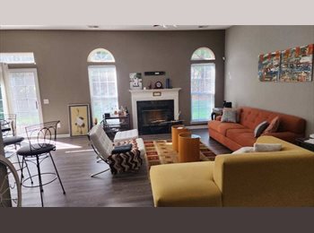 Roomgo US - Friendly, Professional Roommate Wanted – Northlake Area, Beatties Ford - Trinity - $850 pm