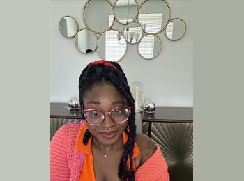 Roomgo US - Ebony - 23 - NYC