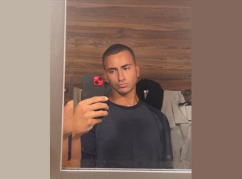 Roomgo US - Luc Robles - 20 - Prospect Lefferts Gardens