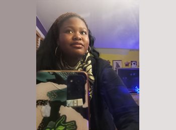 Roomgo US - Christin - 18 - Milwaukee