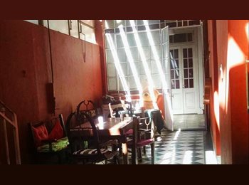 Roomgo AR - Ofrezco habitacion en casa, muy buena ubicacion, muy tranquila, Capital Federal - AR$ 450.000 pm