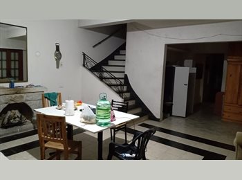 Roomgo AR - Habitación en Casa 125 y 48, La Plata - AR$ 400.000 pm