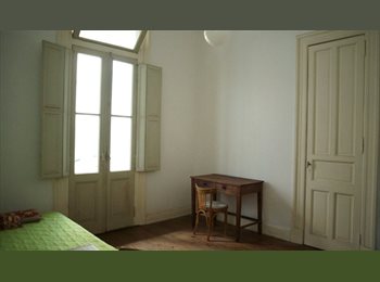 Roomgo AR - Amplio Dormitorio en Abasto. Edificio histórico., Buenos Aires - AR$ 300.000 pm