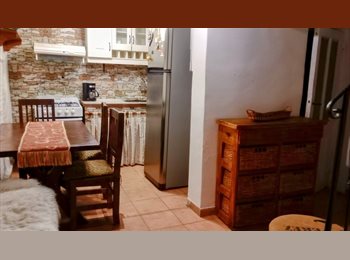 Roomgo AR - Linda habitación con entrada independiente es una casa compartida, Buenos Aires - AR$ 400 pm