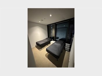 Roomgo AU - Share room CBD - La Trobe and Lonsdale st. (long up 2 m.), Melbourne - $262 pw