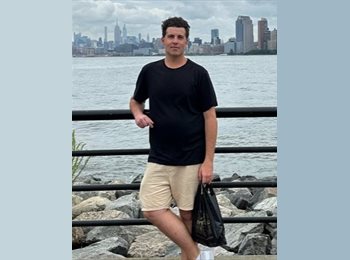 Roomgo AU - James - 39 - Melbourne